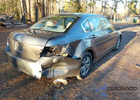 2008 Honda Accord 2.4 Lx-P z USA, uszkodzony, nr VIN 1HGCP26418A073125